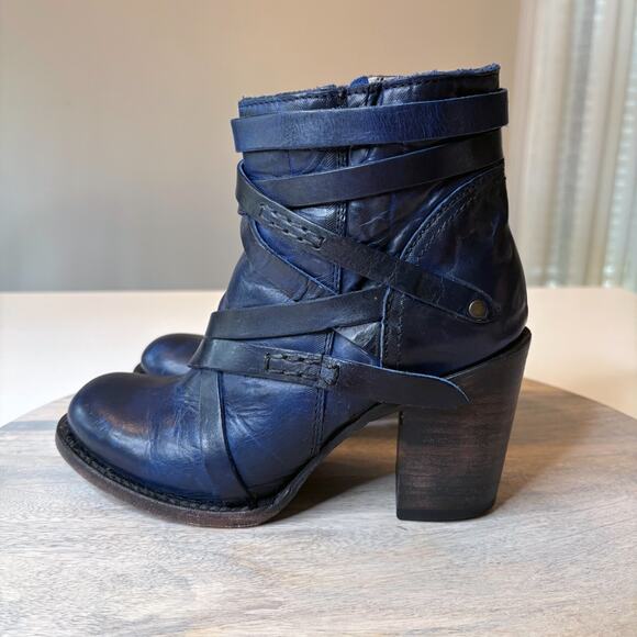 Freebird by Steven Rare Gem Blue Leather Distressed Moto Boots US Size 6 - Picture 2 of 11